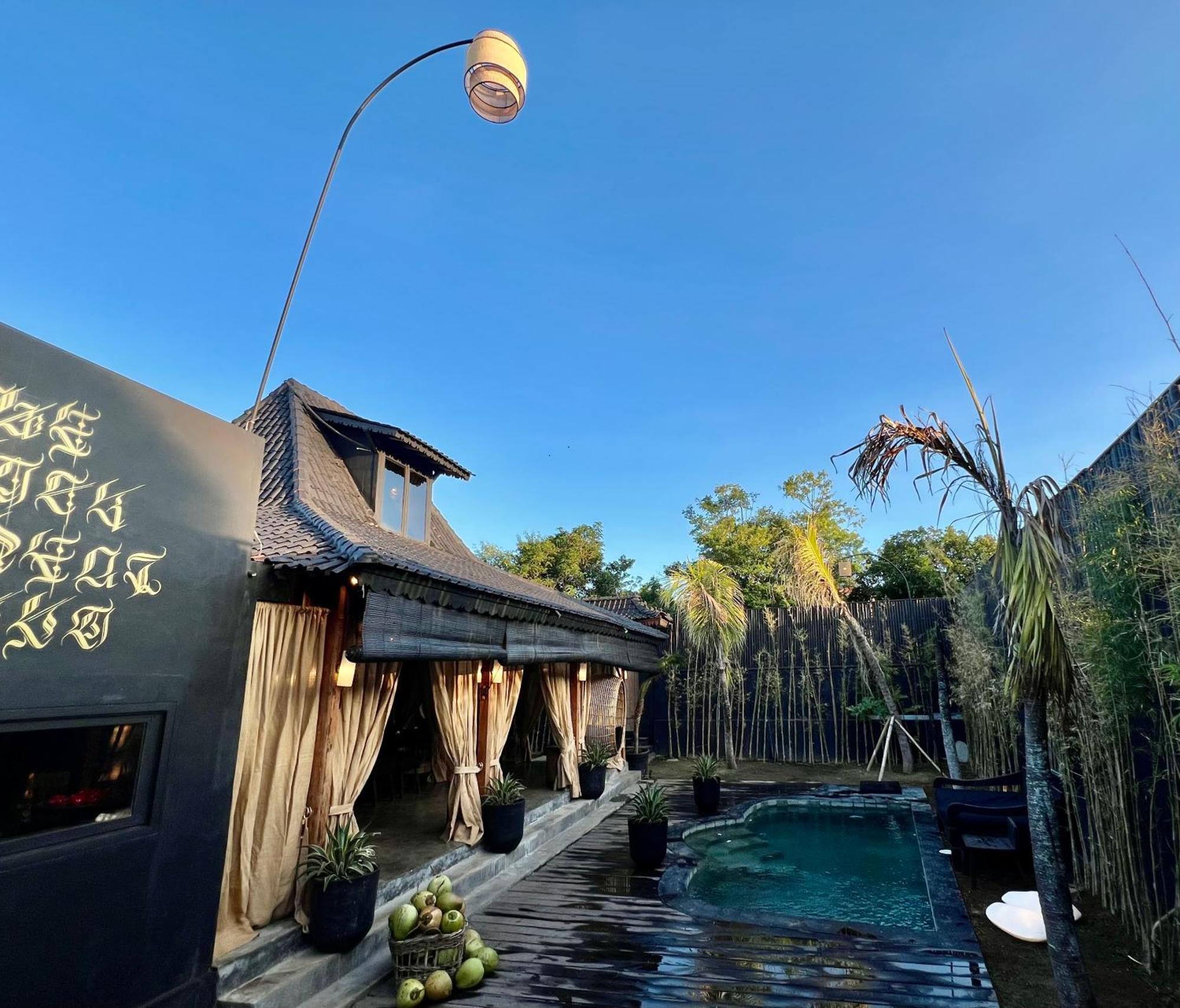 The Black Serpent - Villa *